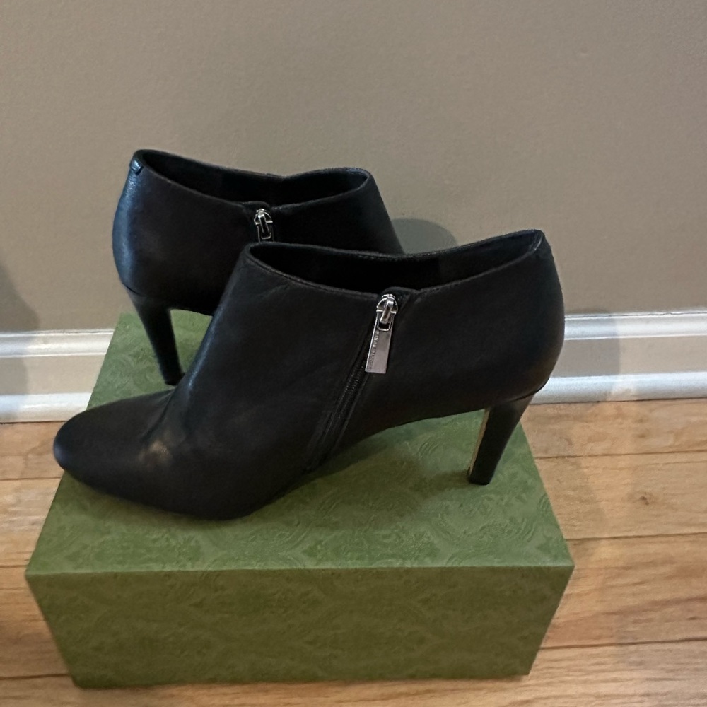 Elegant Black Women's Heeled Ankle Boots